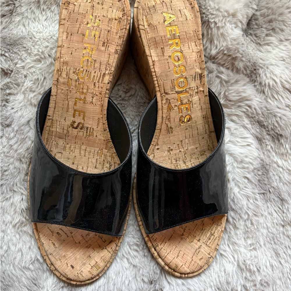 AEROSOLES Black Patent Wedge Sandals